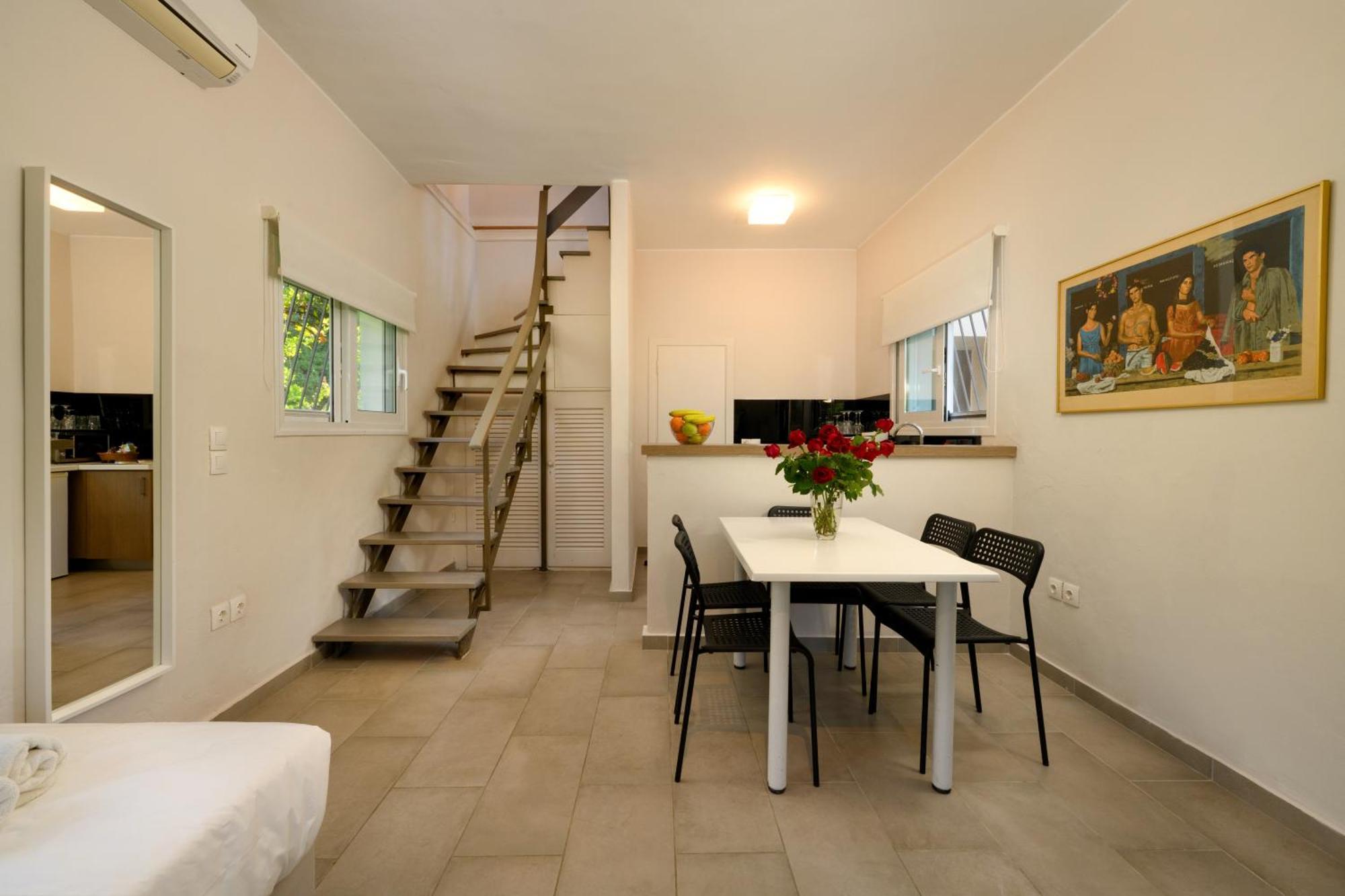 Orange Grove Suites Mpenitses Eksteriør billede