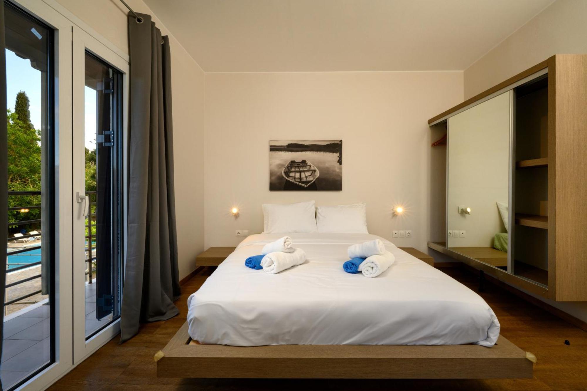 Orange Grove Suites Mpenitses Eksteriør billede