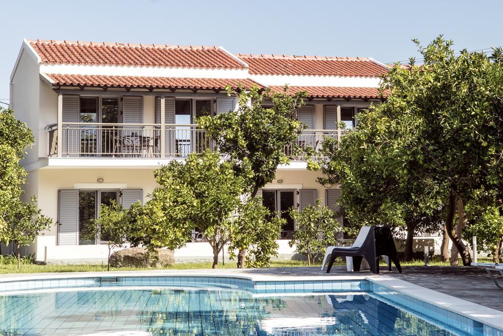 Orange Grove Suites Mpenitses Eksteriør billede